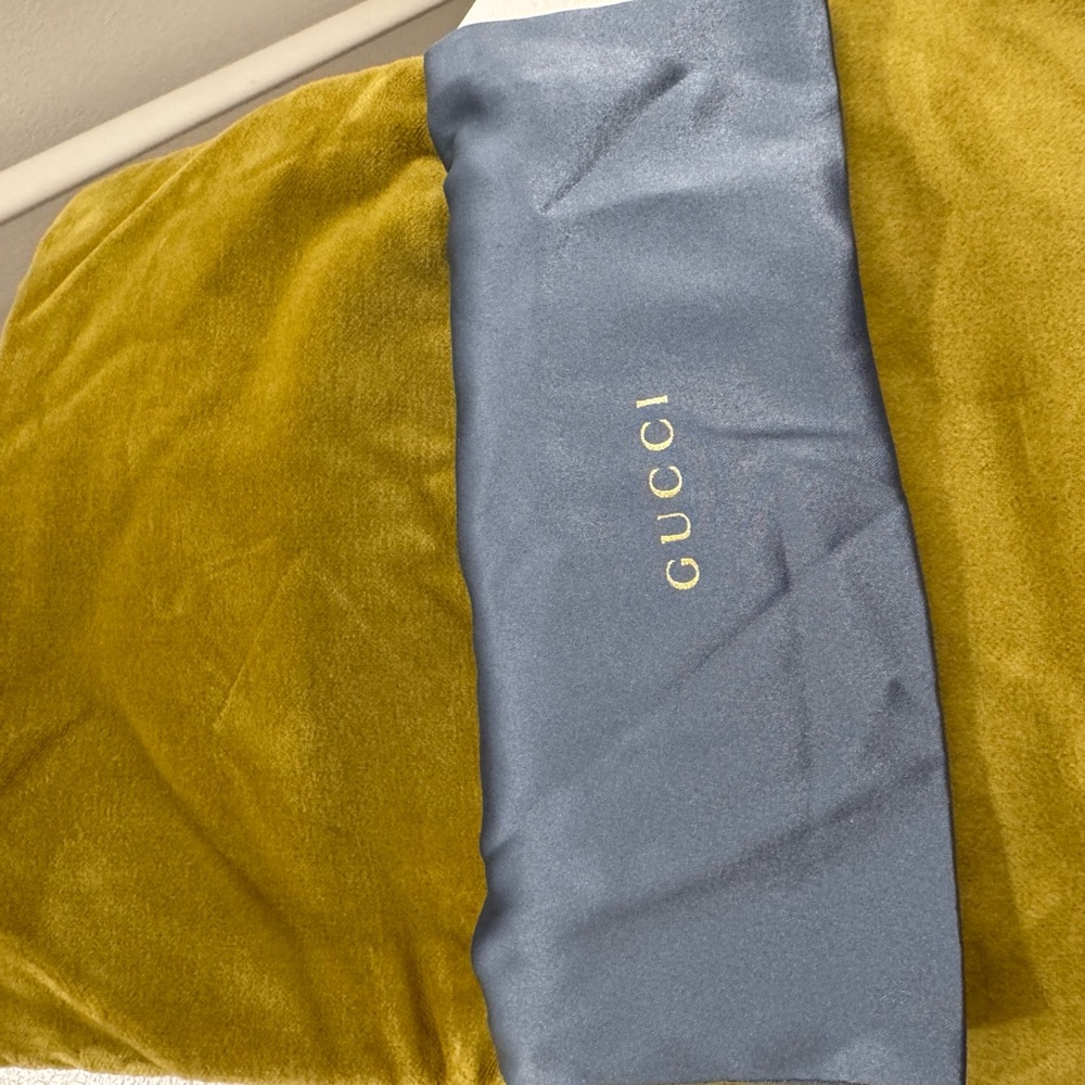 Gucci Women's Brown Oversized Sunglasses - Picture 5 of 8